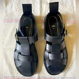 Flat Fisherman Leather Sandal
